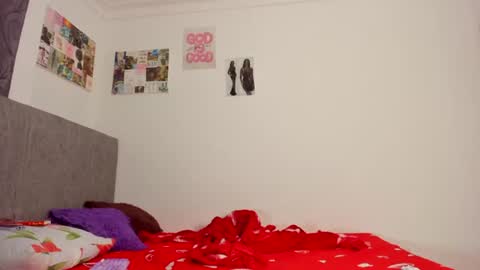 Snapshot of zule__williams chatting on June 16, 8:39 am zule online show from June 16, 8:39 am