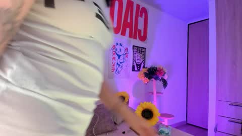 Snapshot of zuleikha chatting on March 5, 10:17 pm zuleikha online show from March 5, 10:17 pm