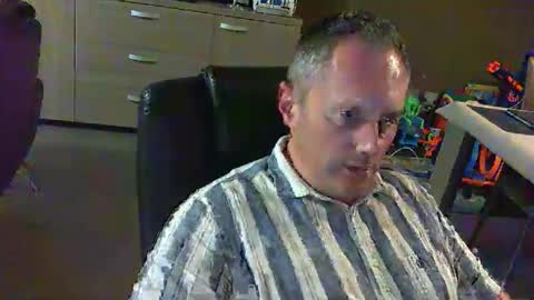 Snapshot of zultem chatting on October 13, 5:24 pm zultem online show from October 13, 5:24 pm