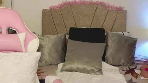 zuly goode online show from February 11, 10:53 am