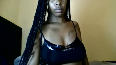 zurivelvetstudio online show from June 12, 6:51 pm