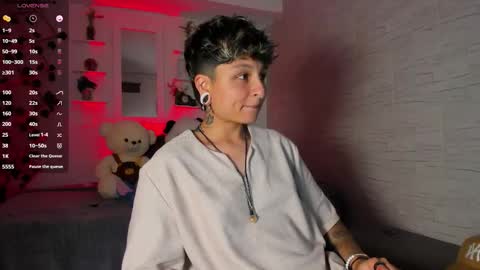 Snapshot of zuryramirez_ chatting on September 18, 12:01 am Zury Ramirez online show from September 18, 12:01 am