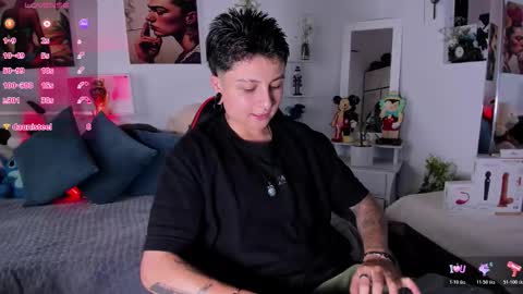 Snapshot of zuryramirez_ chatting on January 13, 7:41 pm Zury Ramirez online show from January 13, 7:41 pm