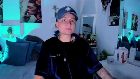 Snapshot of zuryramirez_ chatting on January 15, 9:07 pm Zury Ramirez online show from January 15, 9:07 pm