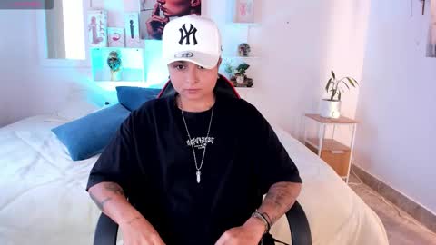 Snapshot of zuryramirez_ chatting on March 14, 7:19 pm Zury Ramirez online show from March 14, 7:19 pm