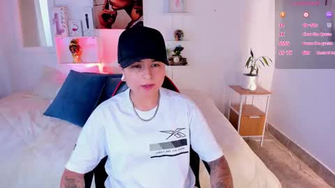 Snapshot of zuryramirez_ chatting on March 15, 8:26 pm Zury Ramirez online show from March 15, 8:26 pm