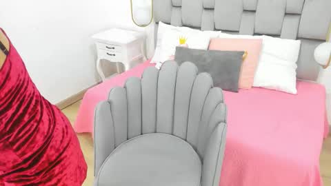 Snapshot of zusan_king_ chatting on March 8, 2:04 am Im Zusan My schedule is from 1030pm to 430 am colombian time online show from March 8, 2:04 am