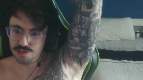 Snapshot of zusta10 chatting on April 20, 4:32 pm zusta10 online show from April 20, 4:32 pm