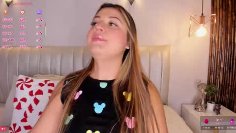 Snapshot of zuzu_sweet chatting on December 15, 6:56 pm Zara online show from December 15, 6:56 pm