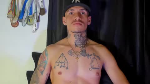 Snapshot of zyongarcia2020 chatting on February 18, 5:42 pm zyon garcia online show from February 18, 5:42 pm