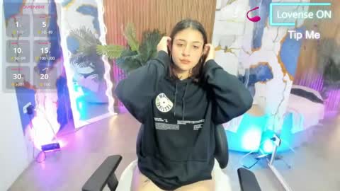 zyra_tay online show from May 31, 11:50 am