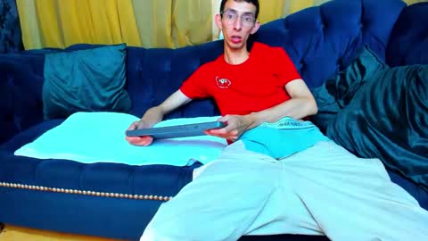 Zyro Nigth online show from October 24, 7:43 pm