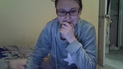 Zyuhre online show from December 16, 2:11 pm