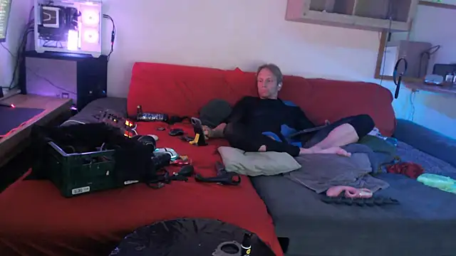Snapshot of davidgntxxxxx chatting on June 8, 1:39 am davidgntxxxxx online show from June 8, 1:39 am