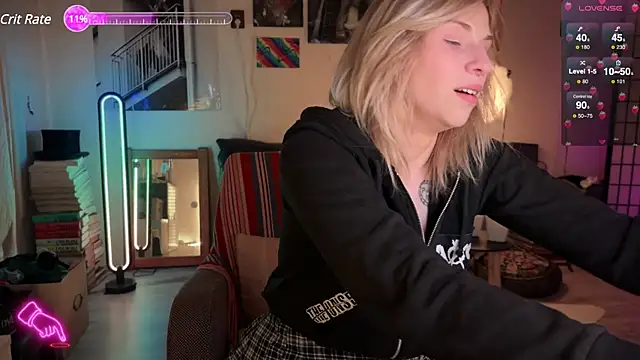 Snapshot of Mannarie_Madsinn chatting on December 30, 12:43 am Mannarie Madsinn online show from December 30, 12:43 am