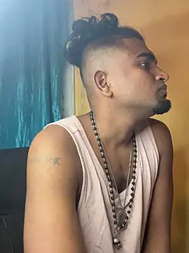 Snapshot of IviedWaster chatting on December 13, 8:58 pm IviedWaster online show from December 13, 8:58 pm