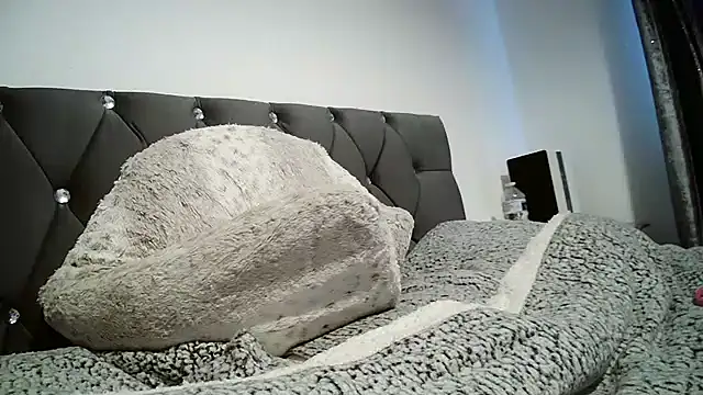 AaliyahLux online show from October 3, 9:28 am