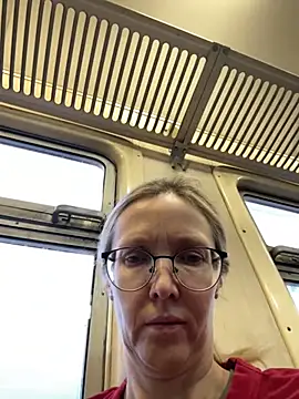 angelmommu online show from February 19, 5:03 am