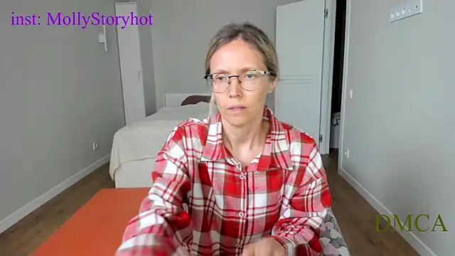 Snapshot of angelmommu chatting on May 20, 9:26 am angelmommu online show from May 20, 9:26 am