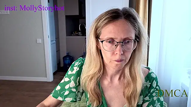 Snapshot of angelmommu chatting on May 25, 12:00 pm angelmommu online show from May 25, 12:00 pm