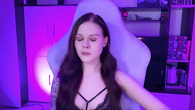 jasminevine online show from January 4, 4:33 am