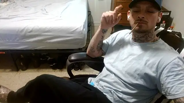 Snapshot of DADDY_KANE8--- chatting on May 12, 4:04 pm DADDY KANE8--- online show from May 12, 4:04 pm