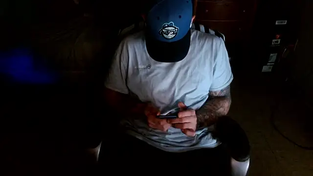 Snapshot of DADDY_KANE8--- chatting on May 13, 5:49 am DADDY KANE8--- online show from May 13, 5:49 am