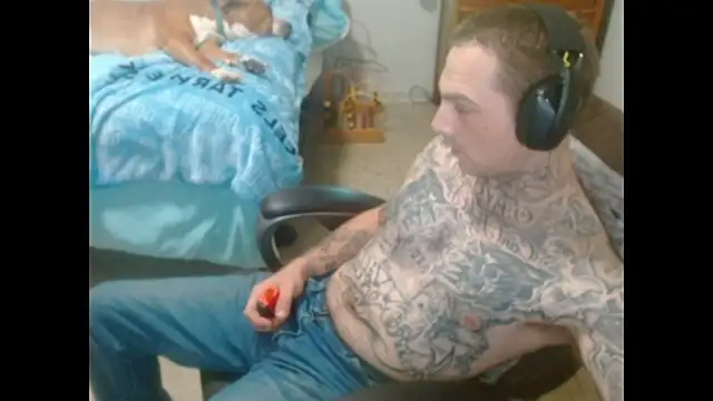 Snapshot of DADDY_KANE8--- chatting on July 19, 3:05 pm DADDY KANE8--- online show from July 19, 3:05 pm