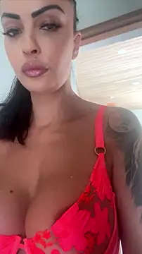 Snapshot of Helena_Karel chatting on June 28, 8:20 am Helena Karel online show from June 28, 8:20 am