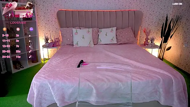 Snapshot of MissyMartinez chatting on July 5, 1:40 pm MissyMartinez online show from July 5, 1:40 pm