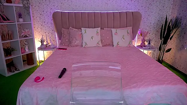 Snapshot of MissyMartinez chatting on July 31, 12:26 pm MissyMartinez online show from July 31, 12:26 pm