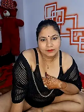 Snapshot of MOM-SUN-COUPLE chatting on December 8, 8:20 am MOM-SUN-COUPLE online show from December 8, 8:20 am