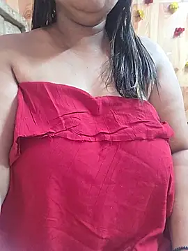 Snapshot of MOM-SUN-COUPLE chatting on May 24, 9:25 am MOM-SUN-COUPLE online show from May 24, 9:25 am