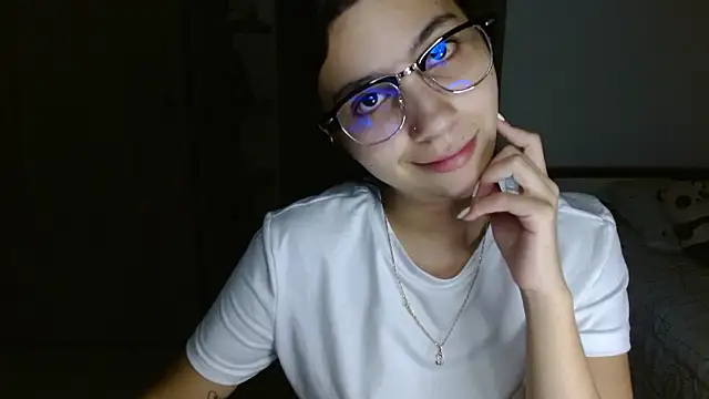 mia  lopez  online show from March 21, 3:11 am