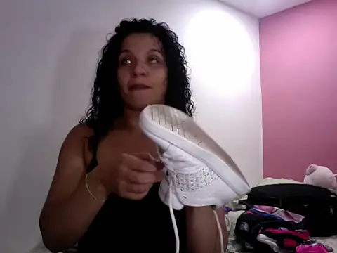 Snapshot of gatubelahot chatting on February 1, 1:34 am gatubelahot online show from February 1, 1:34 am