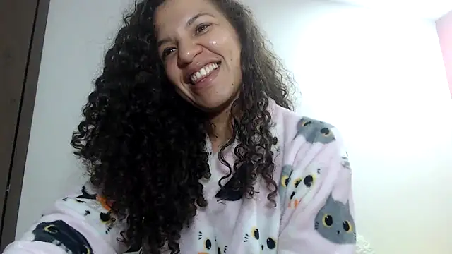 Snapshot of gatubelahot chatting on March 19, 12:59 am gatubelahot online show from March 19, 12:59 am