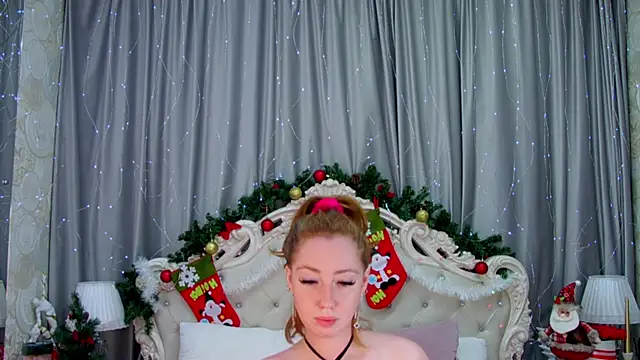 Snapshot of TinaBrook chatting on January 7, 4:29 am TinaBrook online show from January 7, 4:29 am