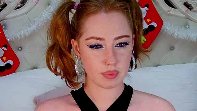 Snapshot of TinaBrook chatting on January 13, 7:54 am TinaBrook online show from January 13, 7:54 am