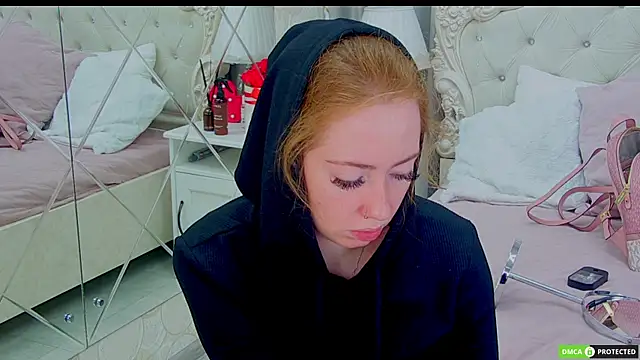 Snapshot of TinaBrook chatting on October 15, 3:50 am TinaBrook online show from October 15, 3:50 am
