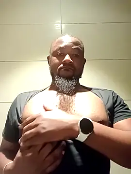 Snapshot of douksm chatting on December 20, 8:28 am douksm online show from December 20, 8:28 am