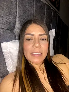 martina contreras online show from October 31, 7:09 am