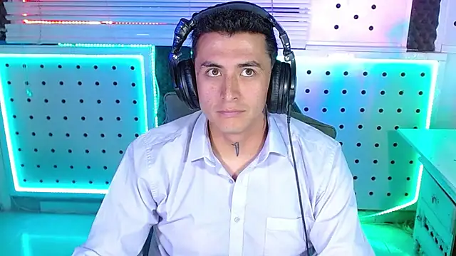 Darko0717 online show from February 4, 6:03 pm