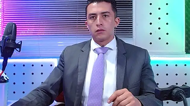 Snapshot of Darko0717 chatting on May 14, 2:13 pm Darko0717 online show from May 14, 2:13 pm