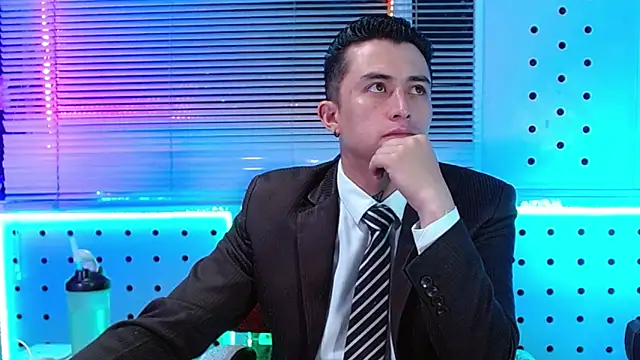 Snapshot of Darko0717 chatting on May 17, 2:02 pm Darko0717 online show from May 17, 2:02 pm