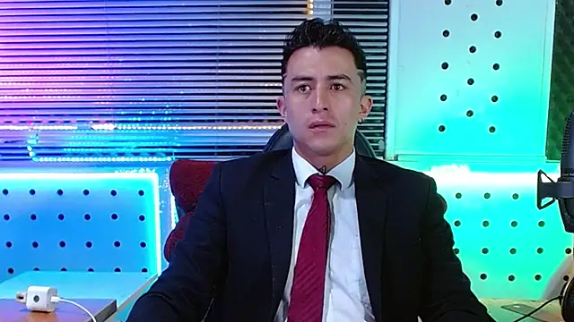 Snapshot of Darko0717 chatting on June 6, 11:48 am Darko0717 online show from June 6, 11:48 am