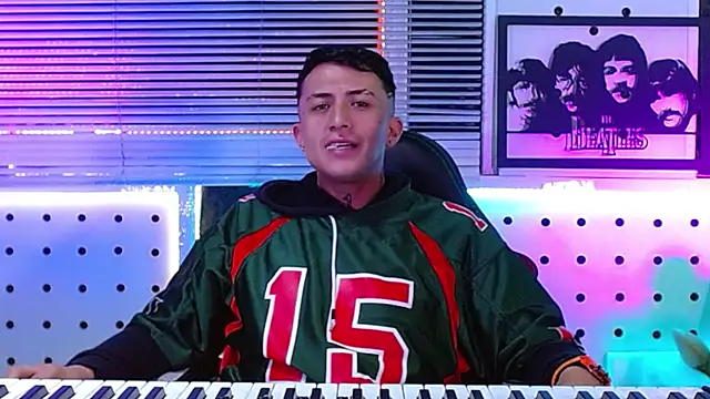 Darko0717 online show from July 7, 11:53 pm