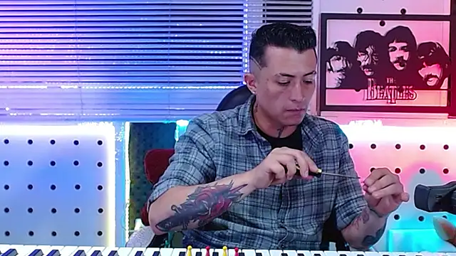 Darko0717 online show from July 8, 1:37 pm