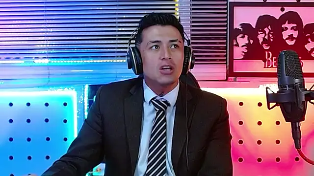 Darko0717 online show from July 28, 2:13 pm