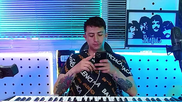 Darko0717 online show from August 2, 1:04 am