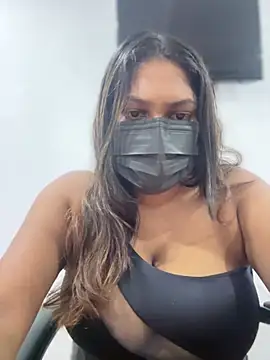 Snapshot of Black_Beauty997 chatting on January 25, 5:19 pm Black Beauty997 online show from January 25, 5:19 pm